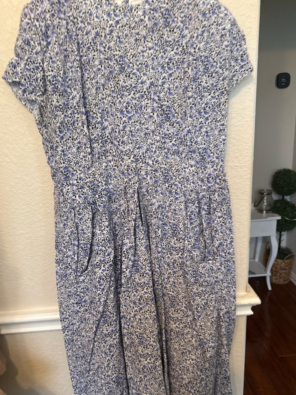Karin stevens Vintage Floral
Ruched Puff Sleeve Pleated Dress size 10 - Picture 2 of 11